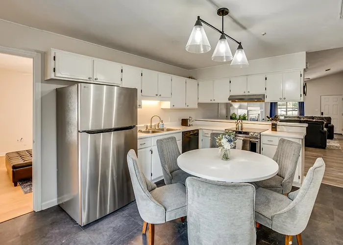 2 Mi To Fsu: Pet-friendly Retreat W/ Private Yard Tallahassee