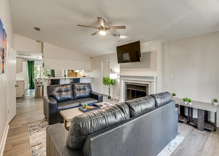 2 Mi To Fsu: Pet-friendly Retreat W/ Private Yard