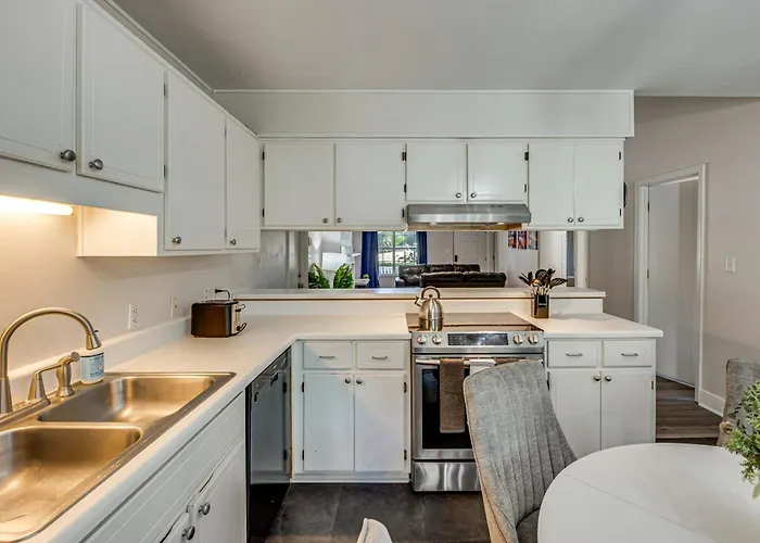 2 Mi To Fsu: Pet-friendly Retreat W/ Private Yard *