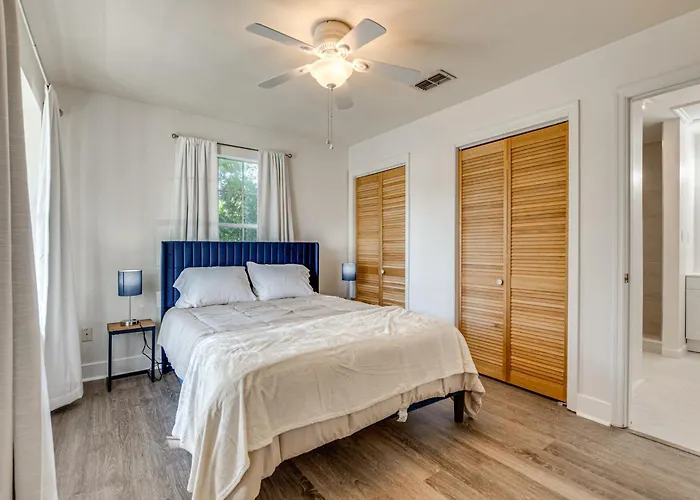 2 Mi To Fsu: Pet-friendly Retreat W/ Private Yard Holiday home