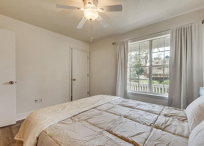 Holiday home 2 Mi To Fsu: Pet-friendly Retreat W/ Private Yard *