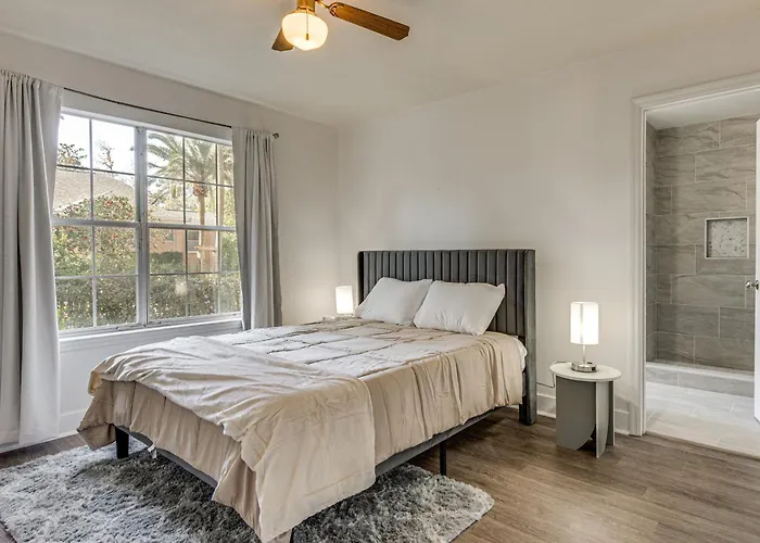 2 Mi To Fsu: Pet-friendly Retreat W/ Private Yard Holiday home
