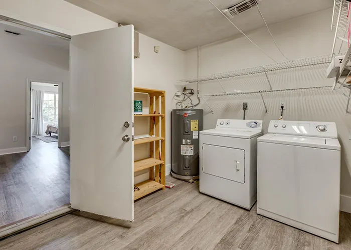2 Mi To Fsu: Pet-friendly Retreat W/ Private Yard
