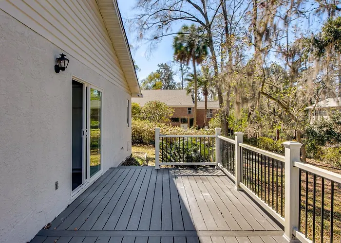 2 Mi To Fsu: Pet-friendly Retreat W/ Private Yard Holiday home